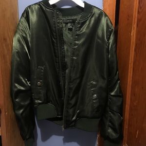 Hunter green stylish bomber jacket !